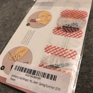 Jamberry picnic-inspired wraps